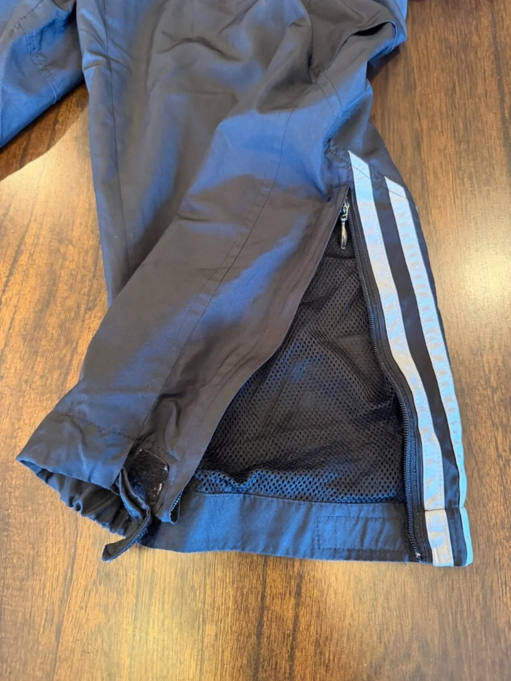 Adidas Men's Black Track Pants, Windbreaker, Adjustable ankle, Size Large